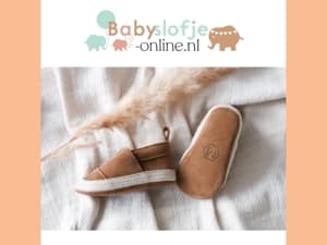 🚀 Nieuw binnen! Must-haves voor jouw kleintje: slofjes, slabben & houten speelgoed 👶💖