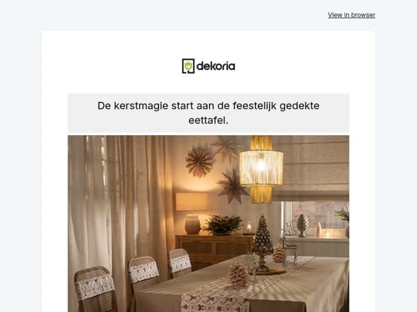 🎄 De kerstmagie start aan de feestelijk gedekte eettafel.